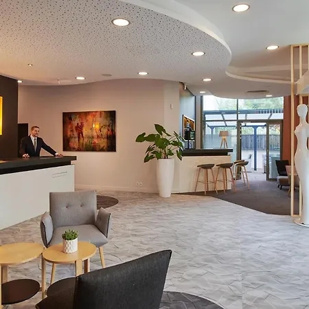 Otel Seven Urban Centre